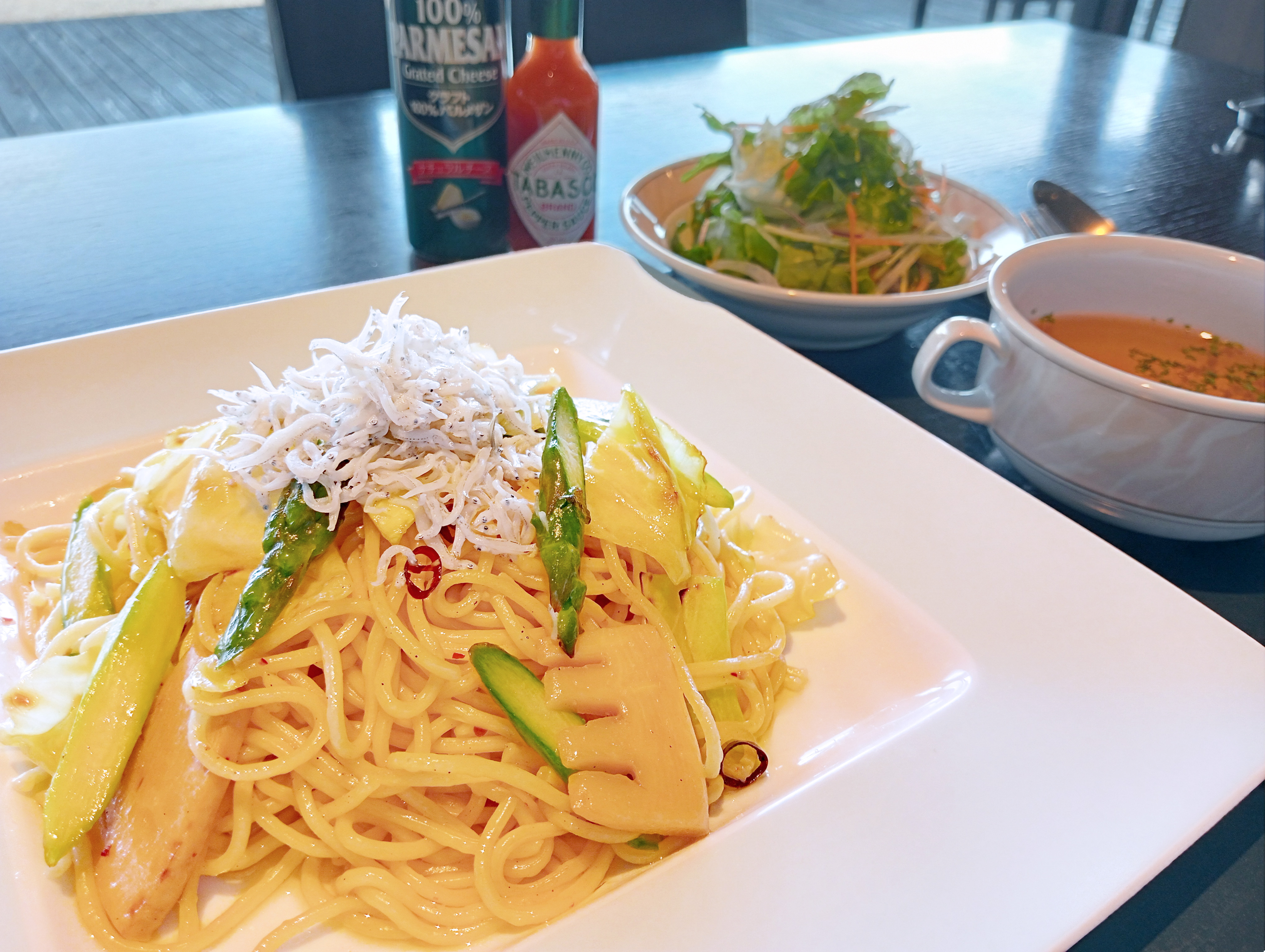 しらすと季節野菜のペペロンチーノ